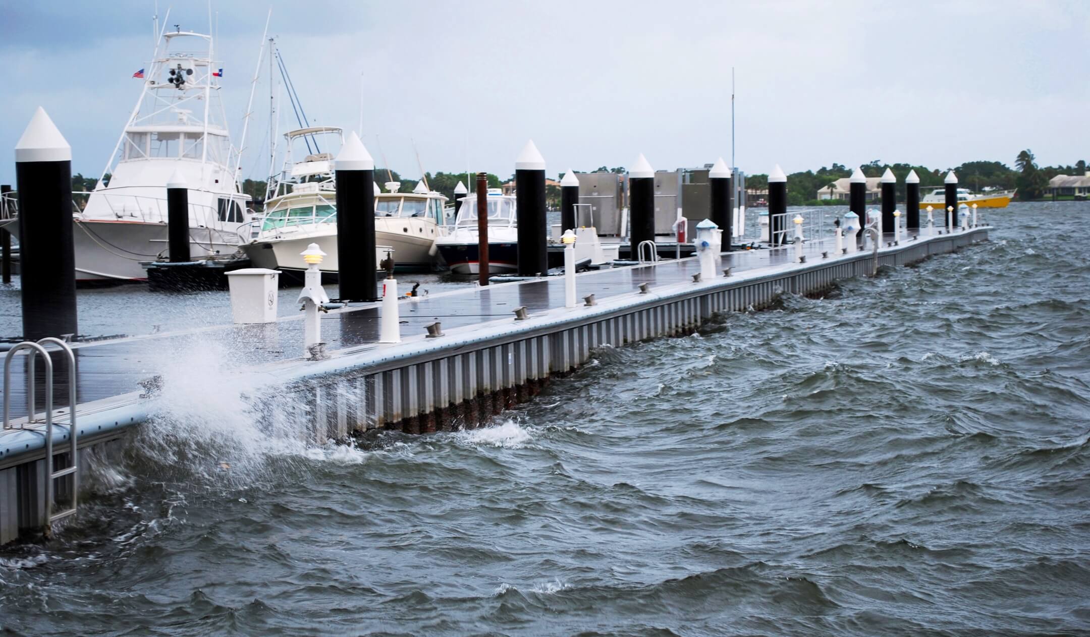 Aluminum wave attenuator protecting watercraft from strong waves in Florida