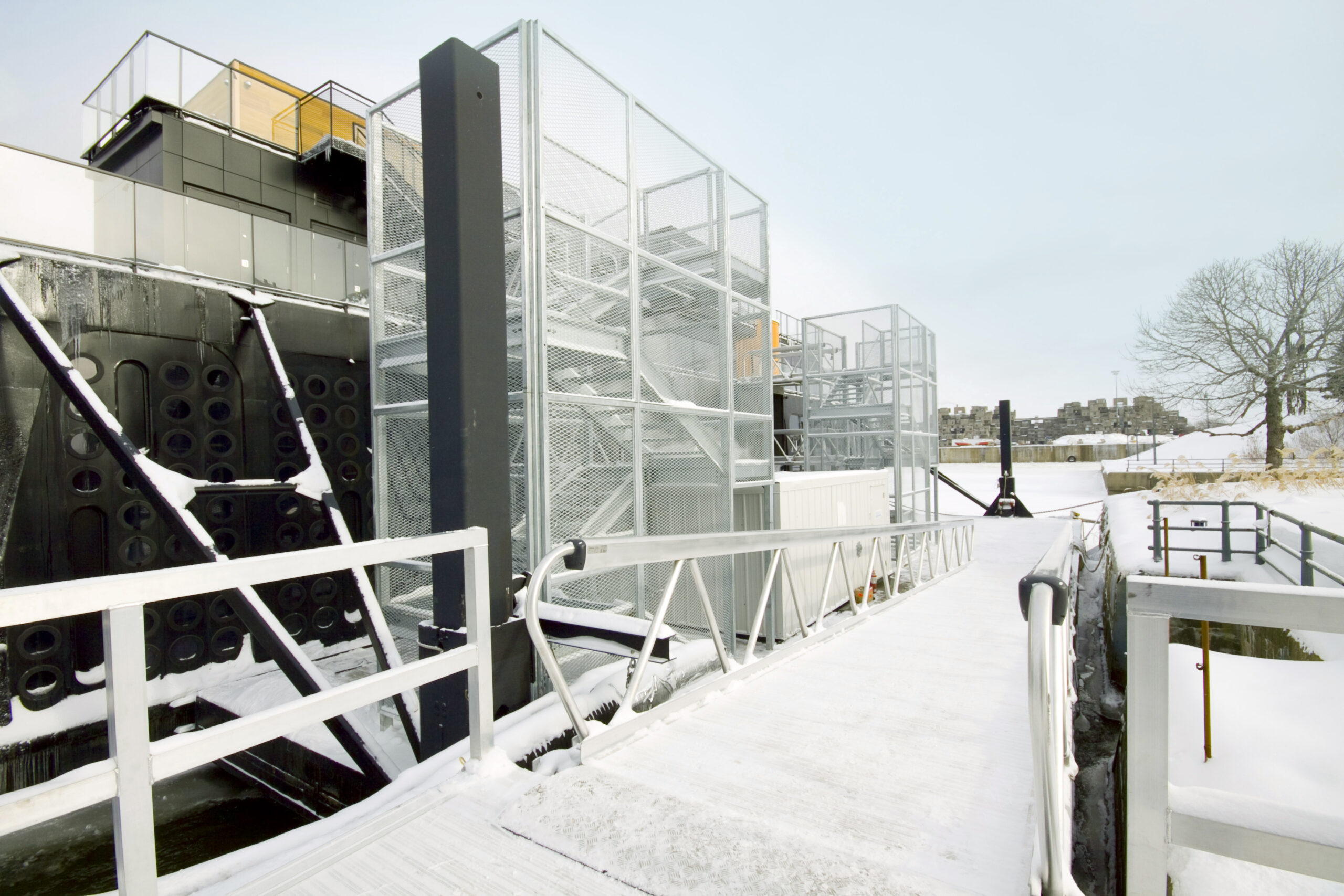 MakeABridge® aluminum gangway kit in snow at Bota-Bota spa in Montreal, Canada