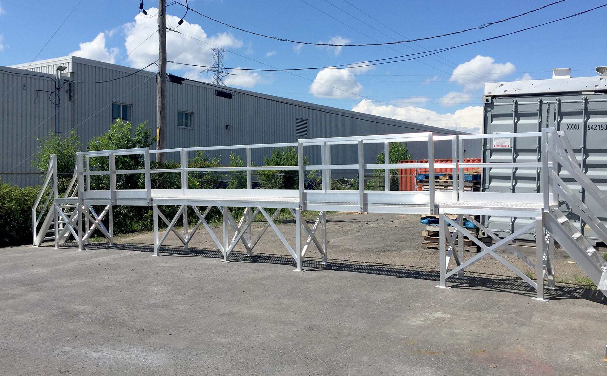 Prefabricated custom aluminum industrial work platform in Canada
